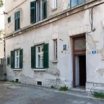 Petrus Superior - Spacious Three-room - Prestigious Location Near Diocletian's Palace And Bacvice - The Restaurants Within Walking Distance - Free Parking Provided 아파트 스플리트