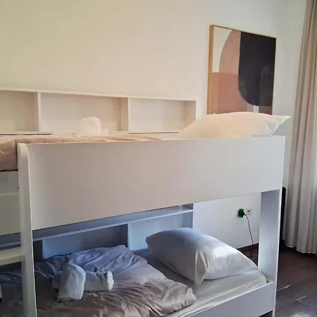 Petrus Superior - Spacious Three-room - Prestigious Location Near Diocletian's Palace And Bacvice - The Restaurants Within Walking Distance - Free Parking Provided דירה ספליט