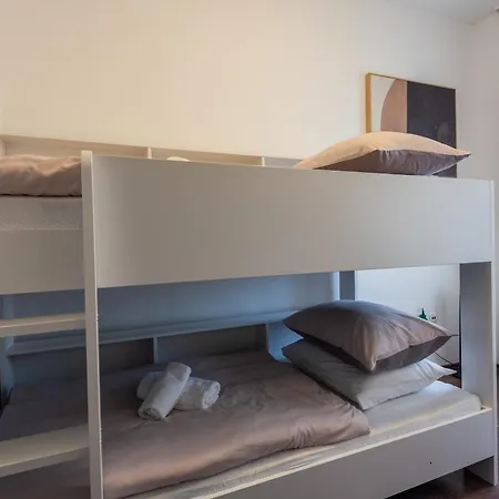 Petrus Superior - Spacious Three-room - Prestigious Location Near Diocletian's Palace And Bacvice - The Restaurants Within Walking Distance - Free Parking Provided דירה *