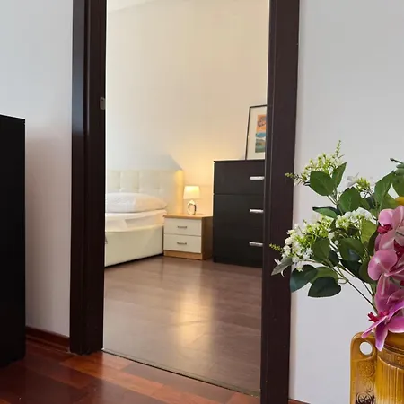 Апартаменты Petrus Superior - Spacious Three-room - Prestigious Location Near Diocletian's Palace And Bacvice - The Restaurants Within Walking Distance - Free Parking Provided