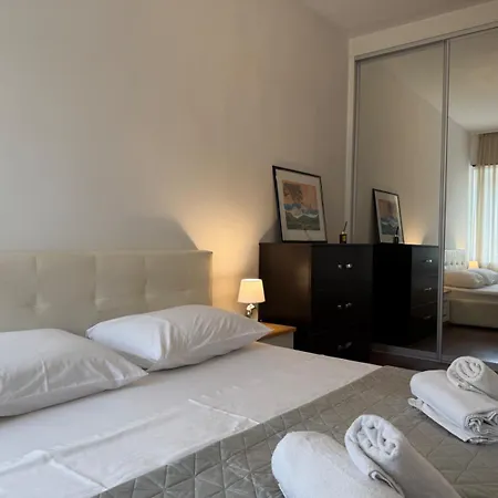 Апартаменты Petrus Superior - Spacious Three-room - Prestigious Location Near Diocletian's Palace And Bacvice - The Restaurants Within Walking Distance - Free Parking Provided *