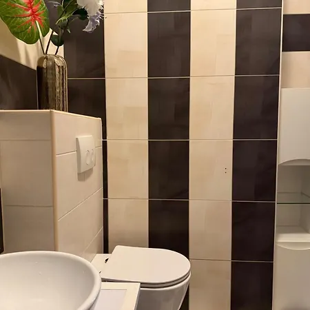 Lejlighed Petrus Superior - Spacious Three-room - Prestigious Location Near Diocletian's Palace And Bacvice - The Restaurants Within Walking Distance - Free Parking Provided Split